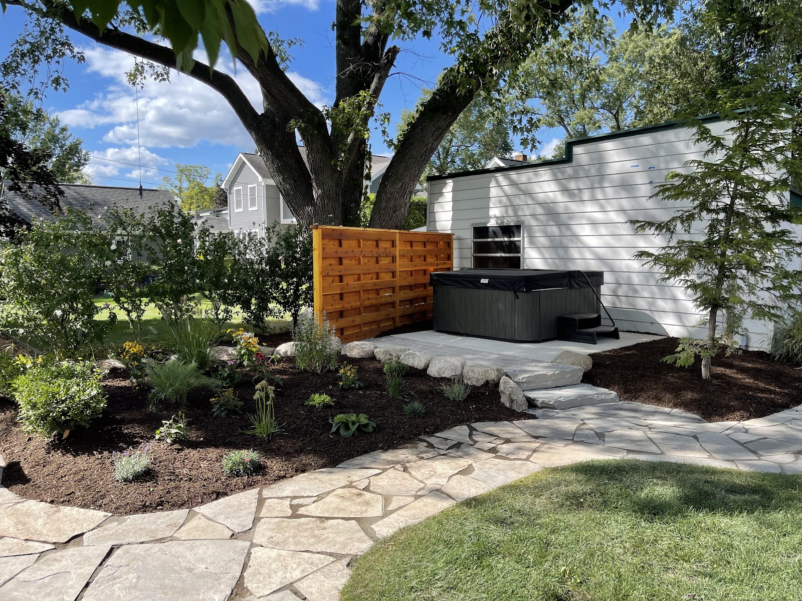 Burch Lawn & Landscape — photo