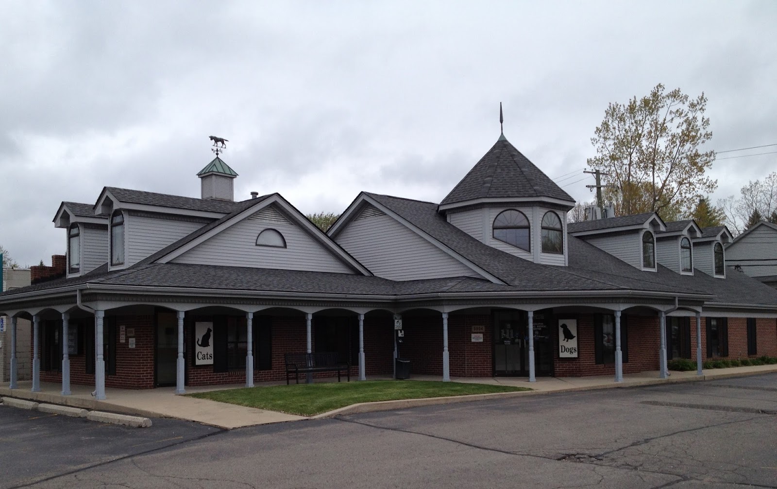 Clarkston Animal Medical Center in Village of Clarkston