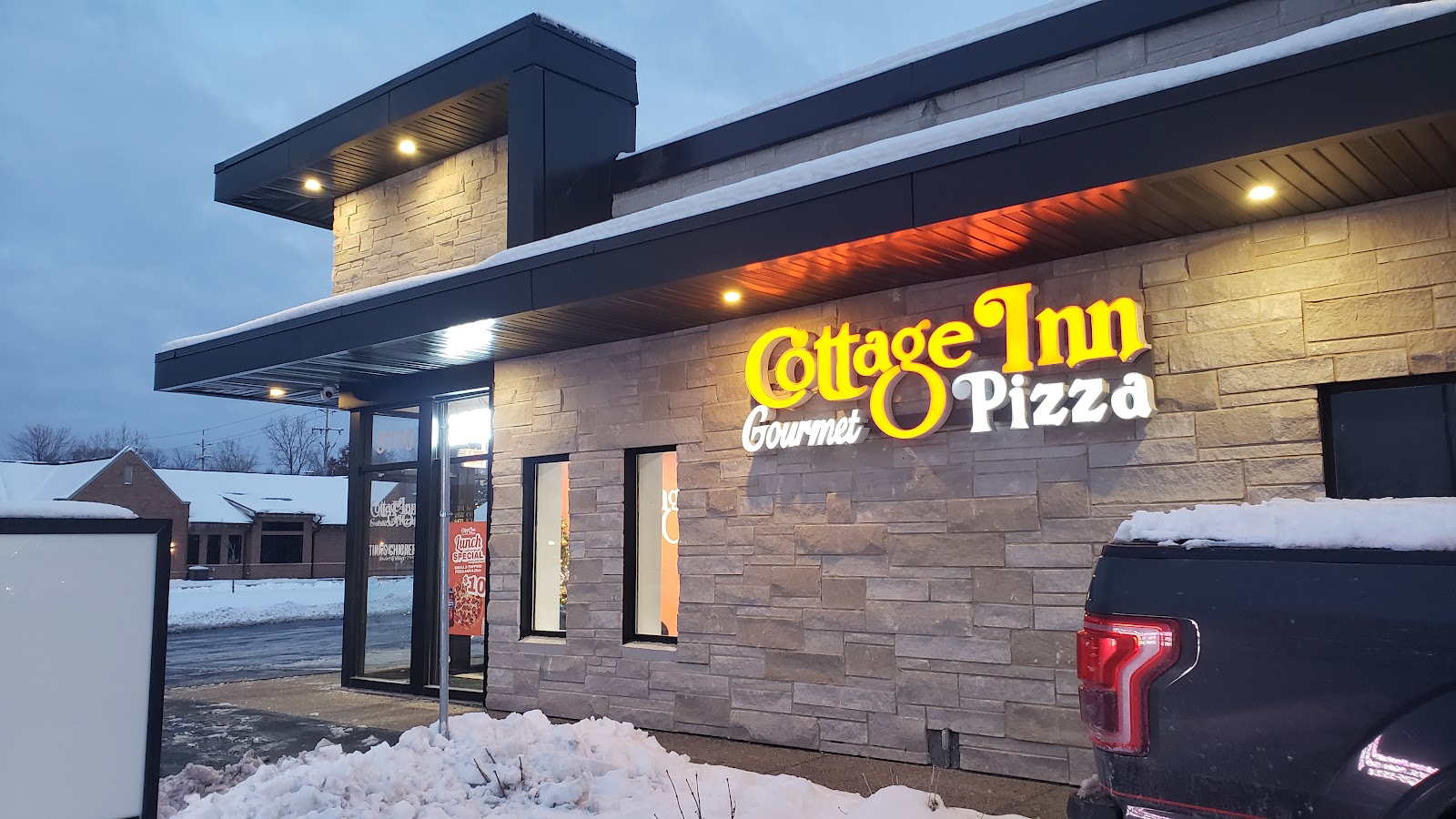 Cottage Inn Pizza Clarkston in Village of Clarkston