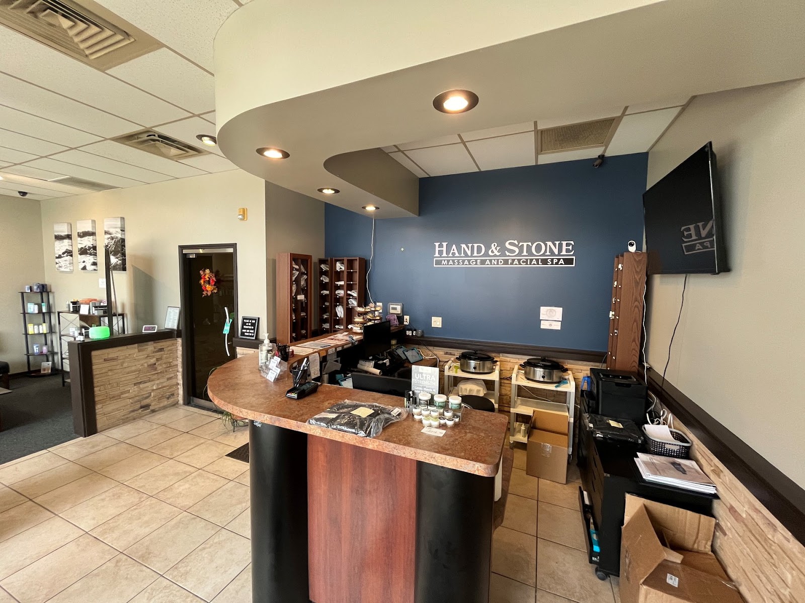 Hand & Stone Massage and Facial Spa in Village of Clarkston