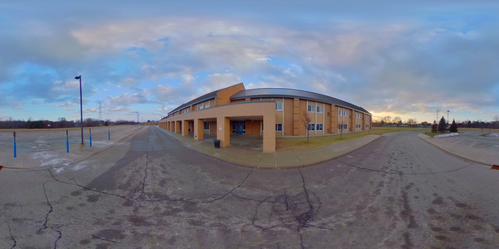 Sashabaw Middle School — photo