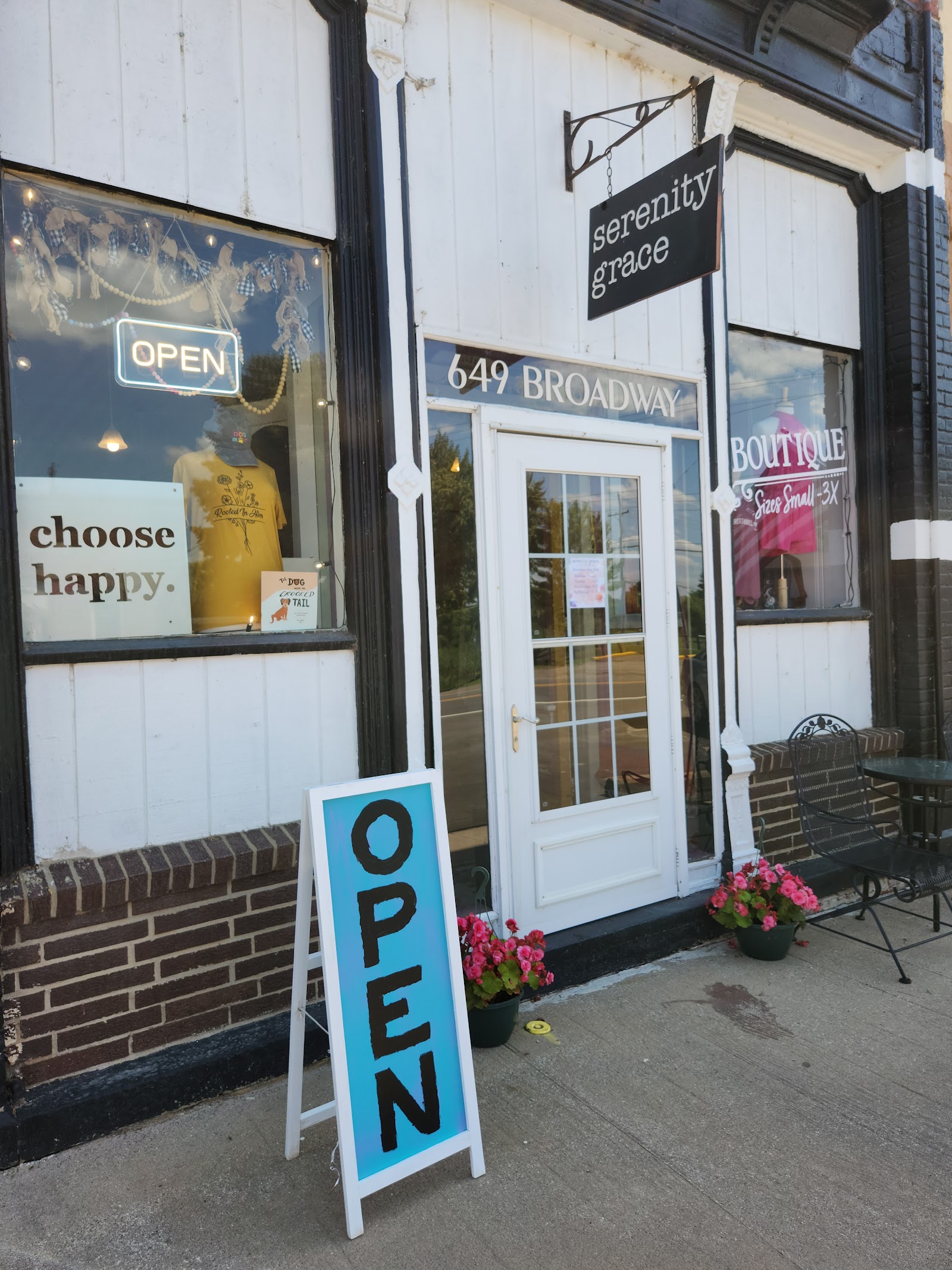 Clarkston Vintage and Boutique Shopping