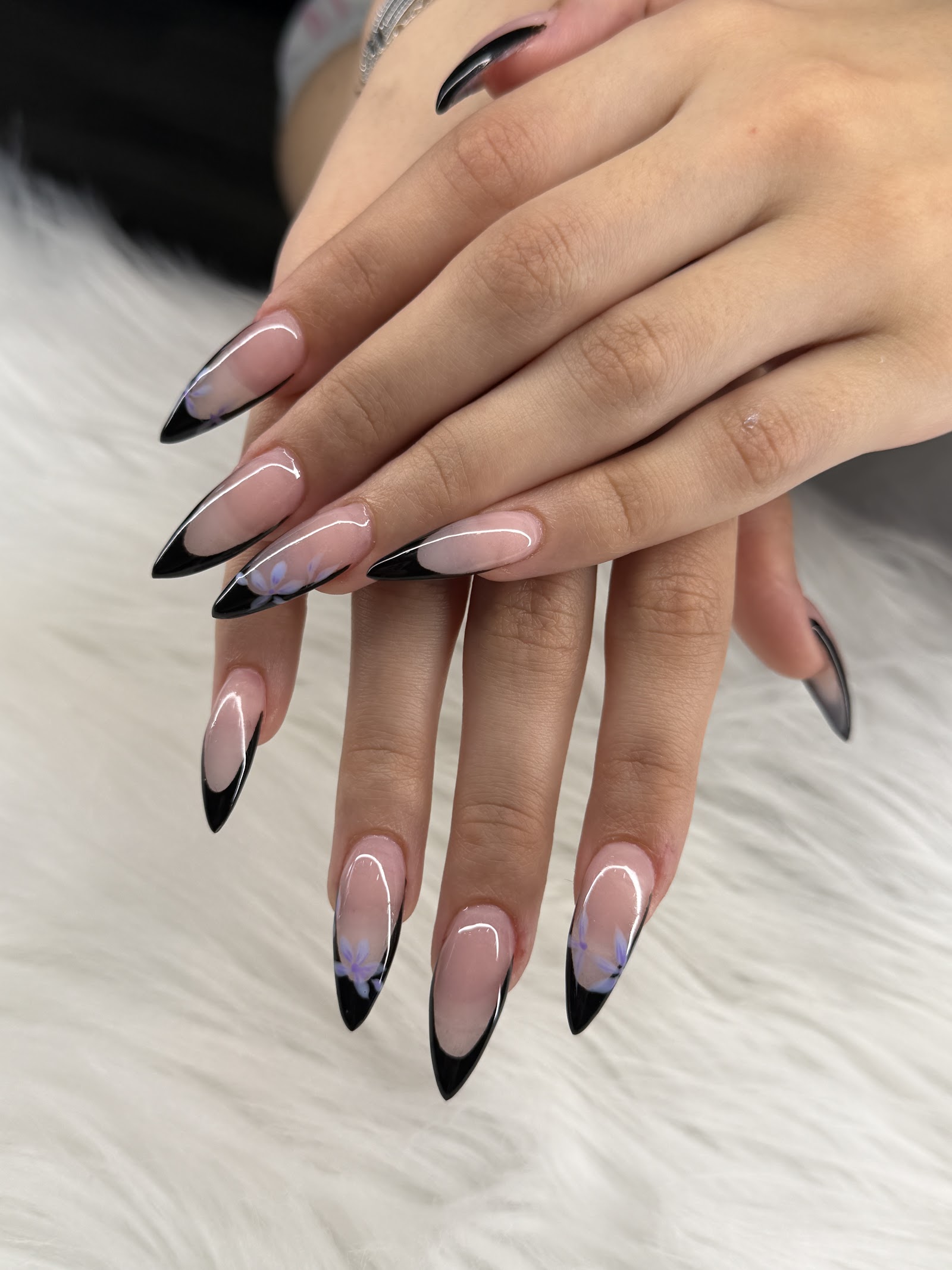 Twinkle Nails in Independence Township